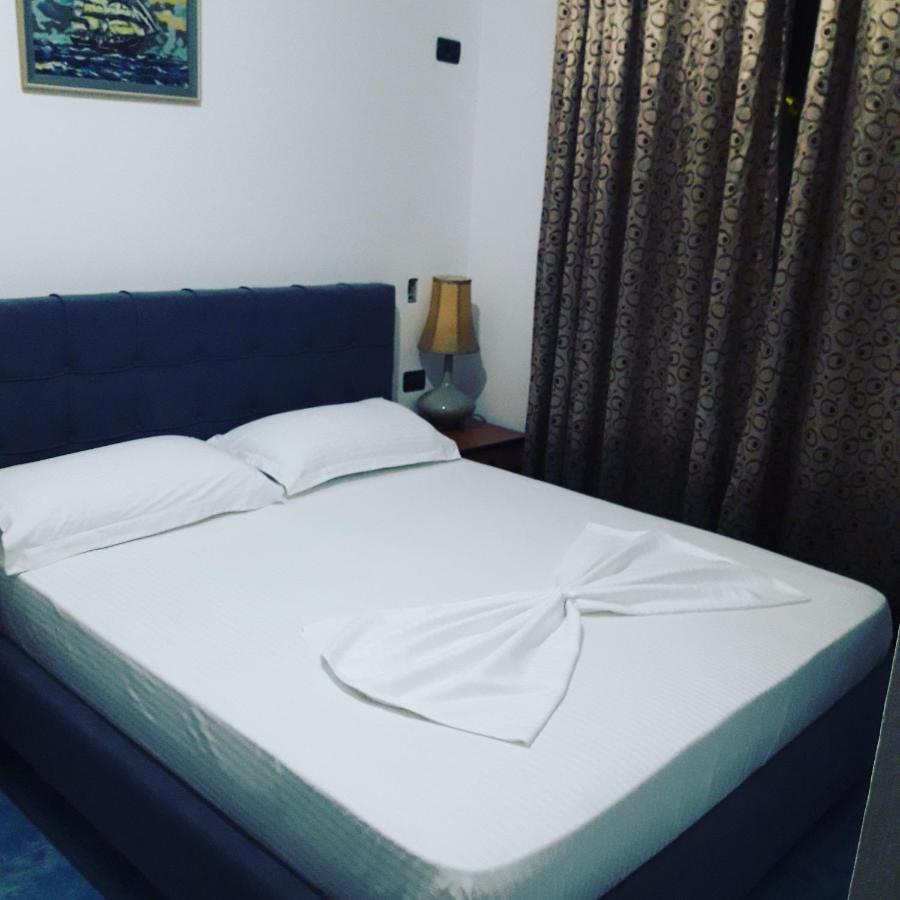 Juriki Apartament Vlorë Buitenkant foto