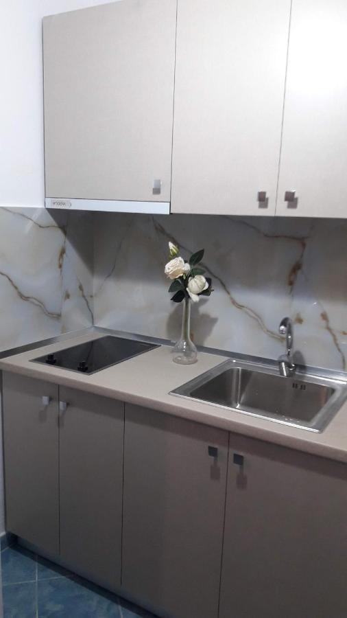 Juriki Apartament Vlorë Buitenkant foto