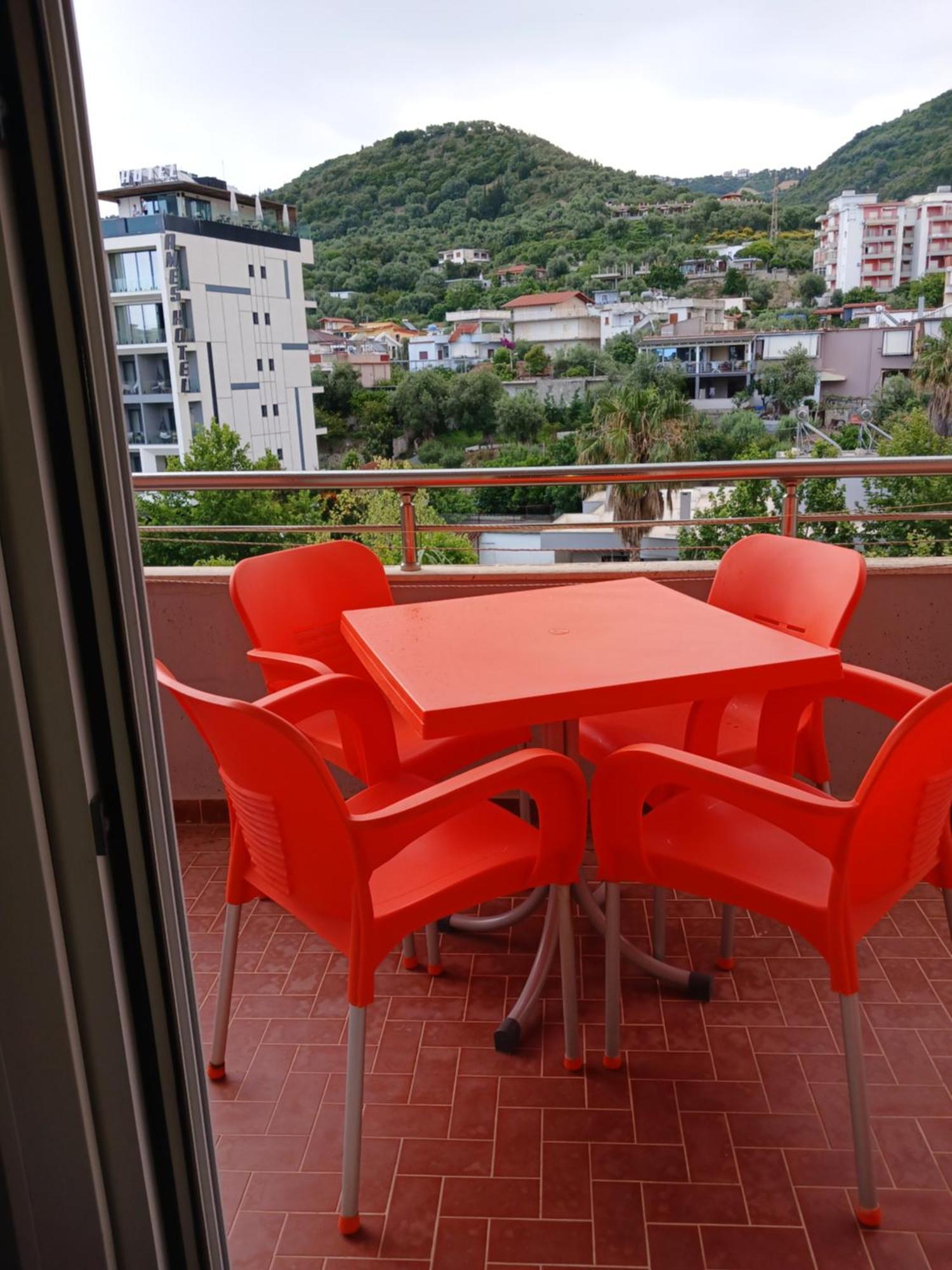 Juriki Apartament Vlorë Buitenkant foto