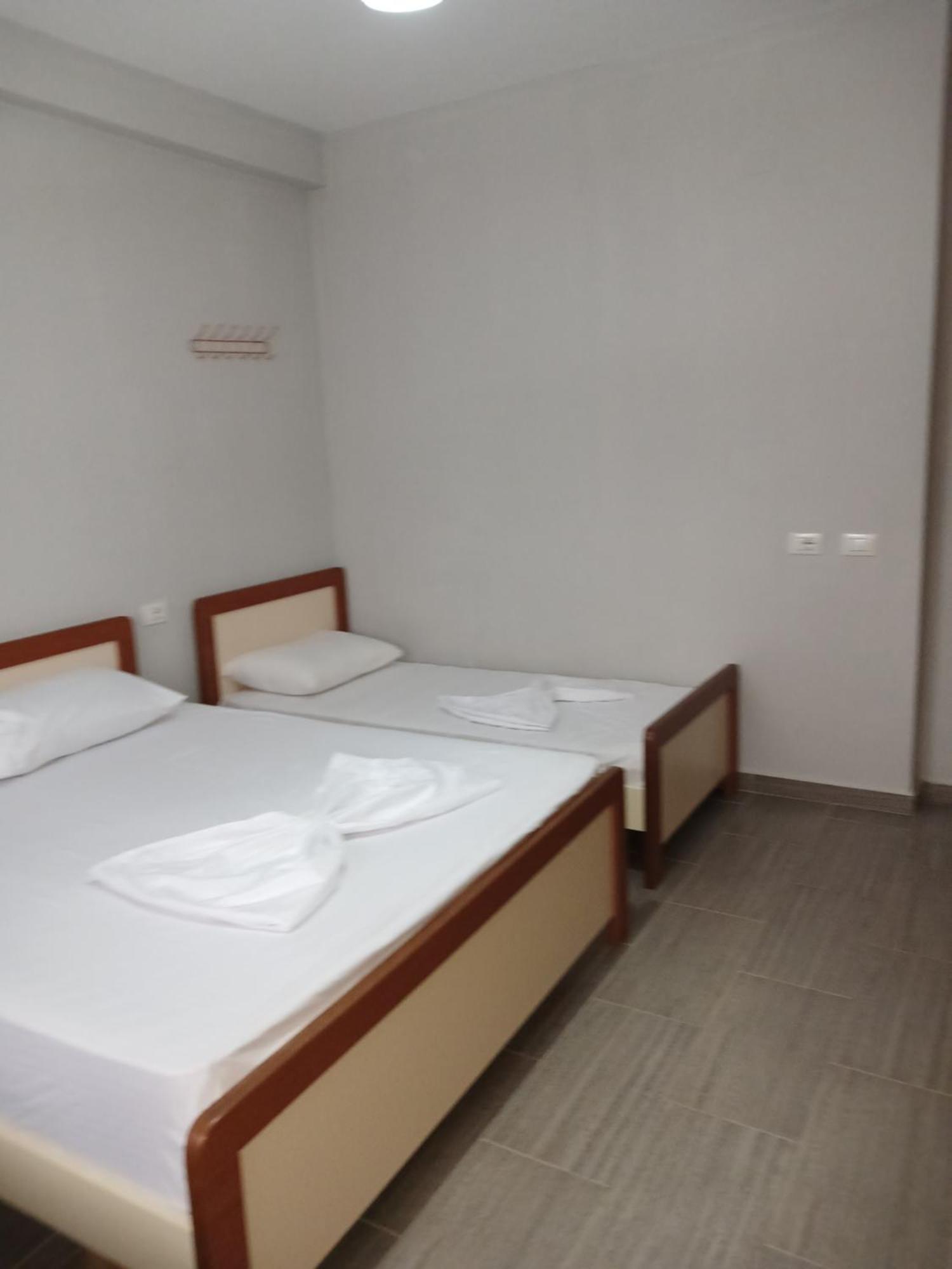 Juriki Apartament Vlorë Buitenkant foto