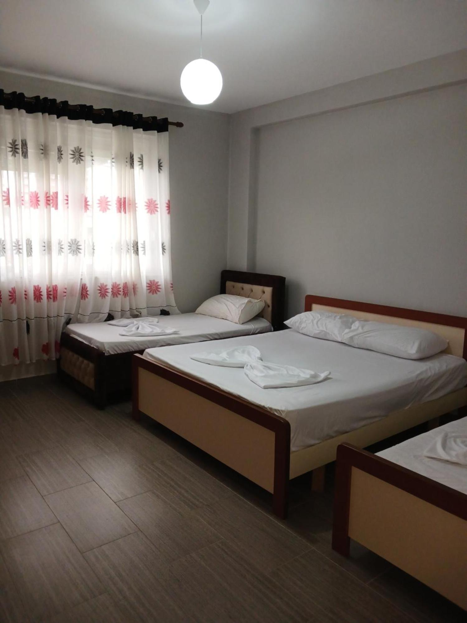 Juriki Apartament Vlorë Buitenkant foto